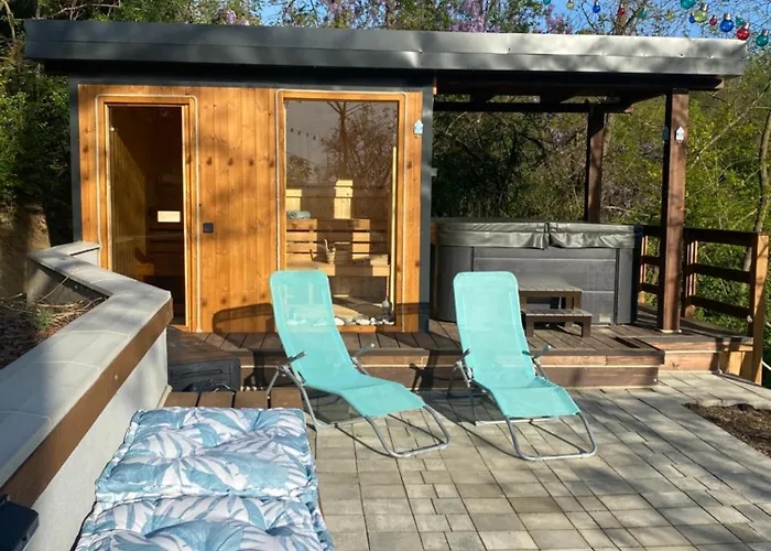 Zebikucko Vendeghaz Zebegény