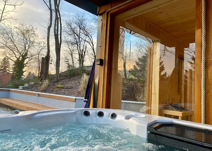 Zebikucko Vendeghaz *