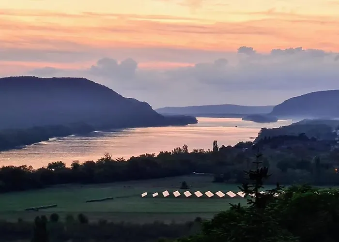 Zebikucko Vendeghaz *